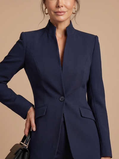 Diana | Traje a medida con cuello de pie estructurado