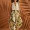 Solange | Conjunto de blusa de cuello halter y pantalón de pierna ancha con estampado floral