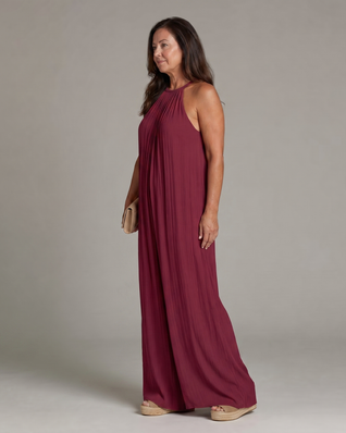 Silvia | Mono plisado con cuello halter, de pierna ancha y corte holgado