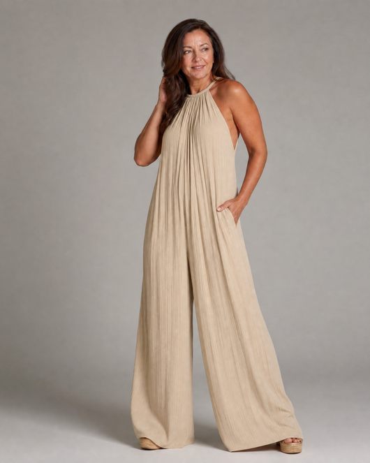 Silvia | Mono plisado con cuello halter, de pierna ancha y corte holgado