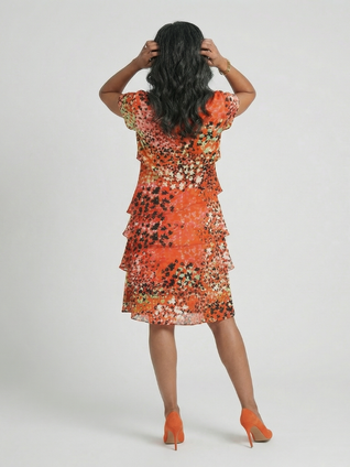 Ana | Vestido moteado en capas a la rodilla