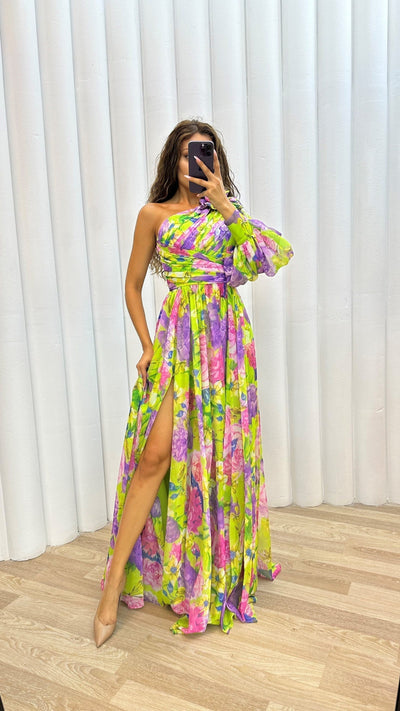 Evelyn™ | Vestido Dramático Blossom
